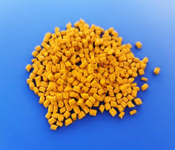 Buy cheap Home Appliances Parts Yellow Masterbatch Supeiror Dispersion PP ABS PS Film Injection from wholesalers