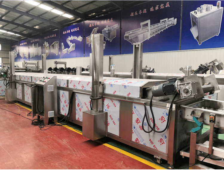 220v / 380v Voltage Stainless Steel Belt Conveyor Automatic Continuous Frying Machine