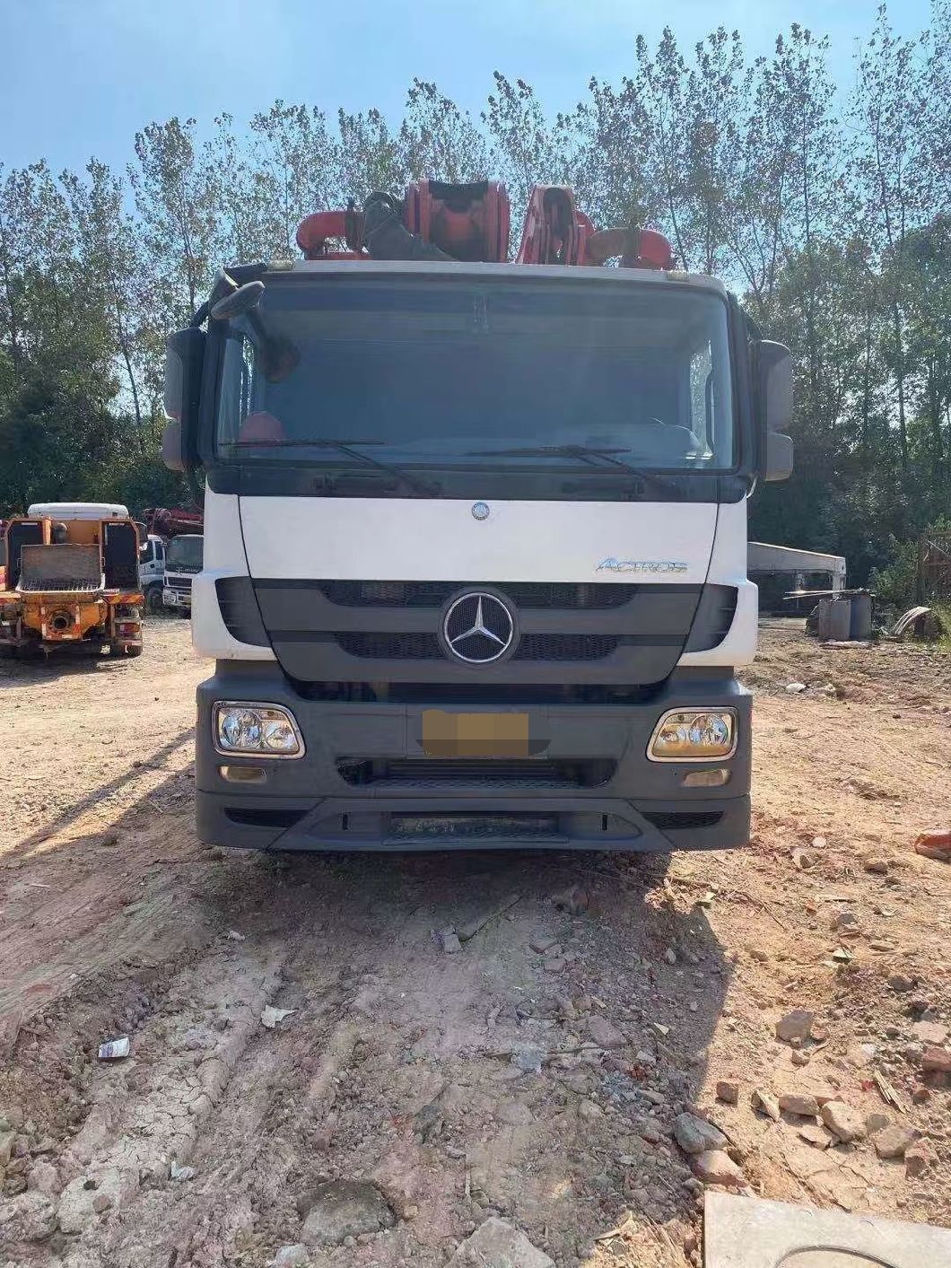 Sy 49 Meter Truck-Mounted Concrete Pump on Mercedes Benz