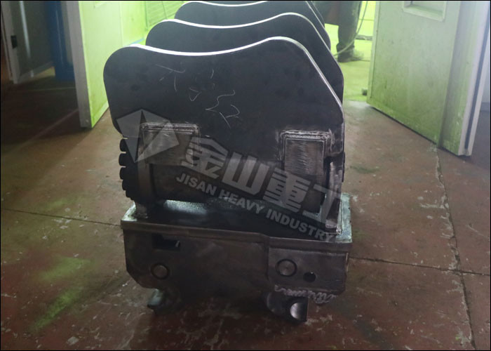 Hyundai Excavator Hydraulic Tilting Quick Hitch 60-70mm Pin Size High Efficiency