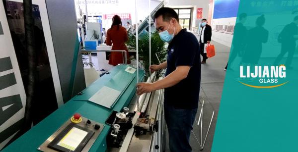 Quality Automatic Butyl Extruder Machine For The First Seal Of Insulating Glass for sale