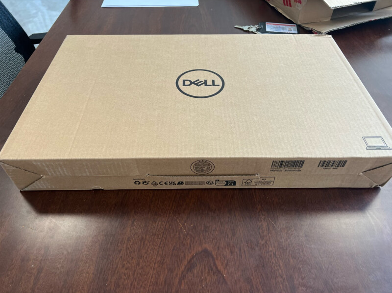 Dell Latitude 3520 E3520 i5-1135g7 8G DDR4 256GB M.2 Lightweight Business Integration