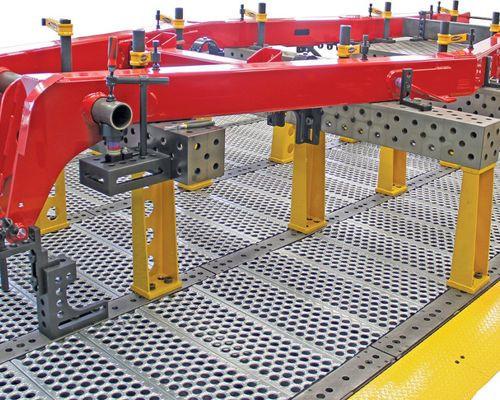 Buy cheap Anti - Skid Punching Plate Mesh , Aluminum Perforated Metal Walkway from wholesalers
