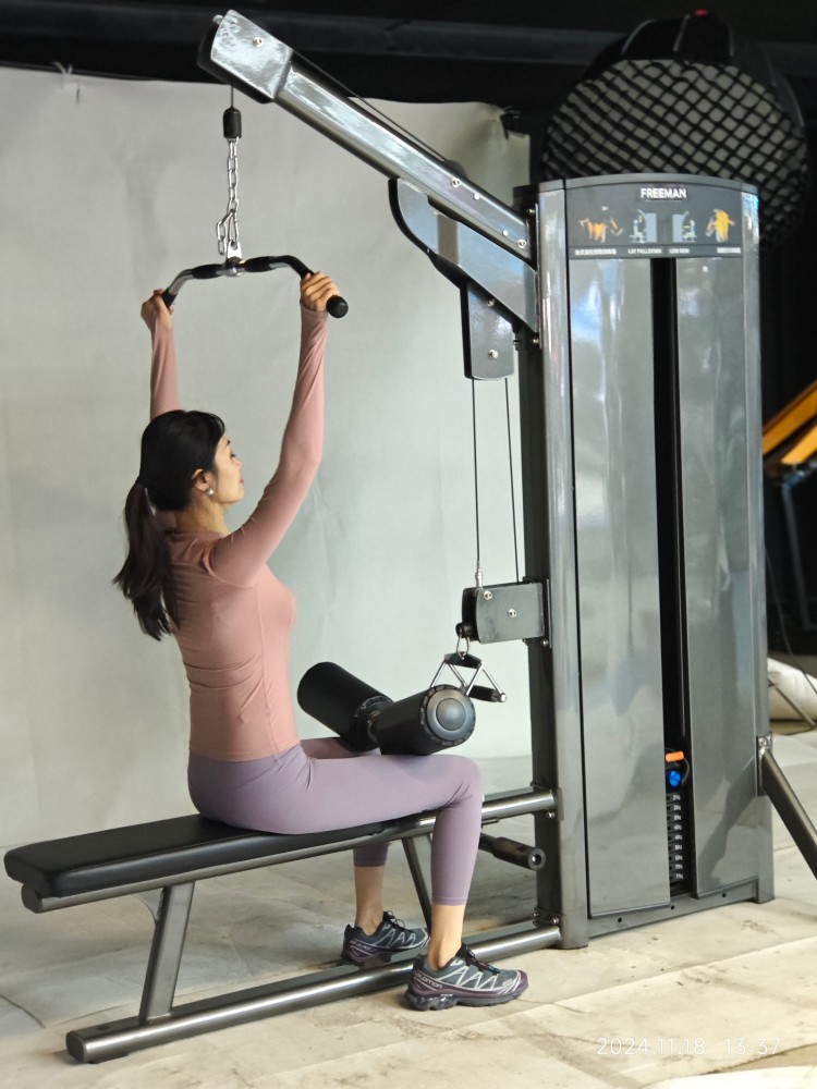 Lat Pulldown and Low Row Commercial Grade Indoor Fitness Equipment with Pin Loaded for Gym Equipment Distribution