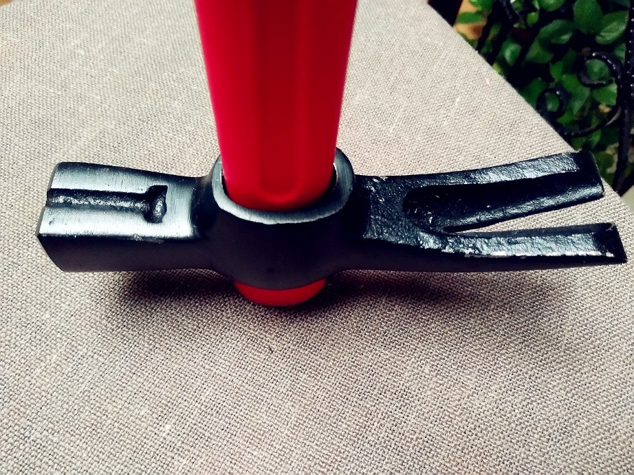 700g Italy Type Claw Hammer(XK0192)with powder coated surface and rubber handle