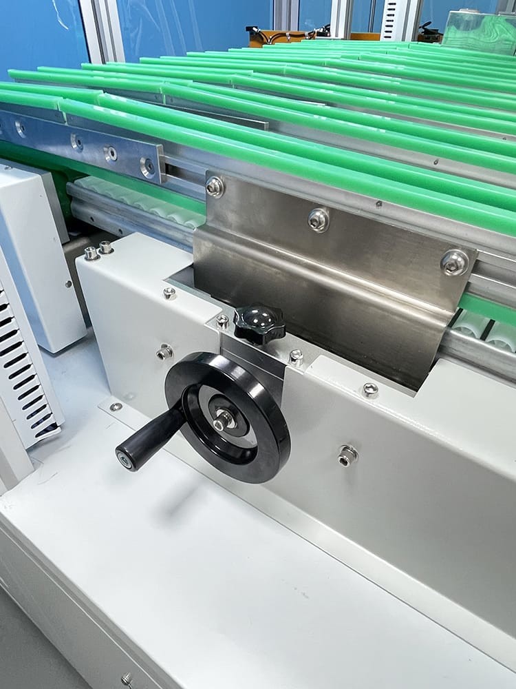 600pcs/h Prismatic Cell Sorting Machine 8 Channel Battery Voltage Internal Resistance Measuring Instrument