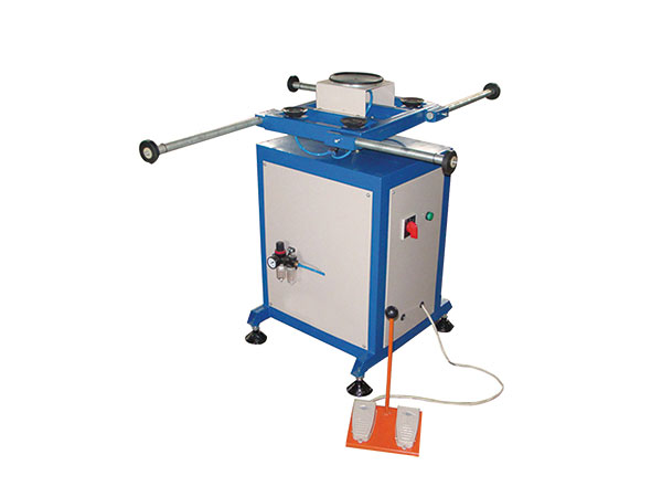 Double glass machine rotated sealant spreading table