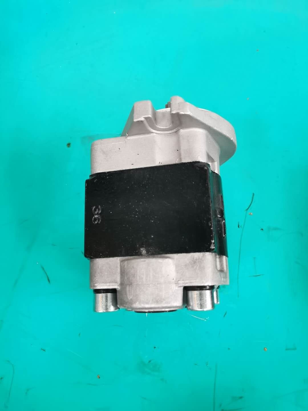 SGP1-F36-ALΦ10L H SGP Series Gear Pump 07437-71300 175-13-23500