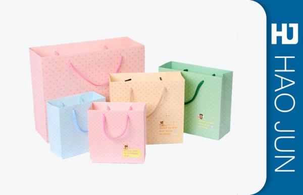 Custom Cardboard Shopping Bags / Custom Printed Paper Carrier Bags For Clothing