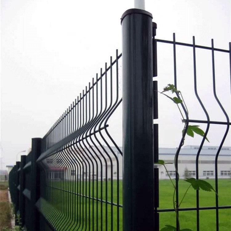 Square Hole Welded 3d Wire Mesh Fence Peach Type Column Anti Theft Guard Rail