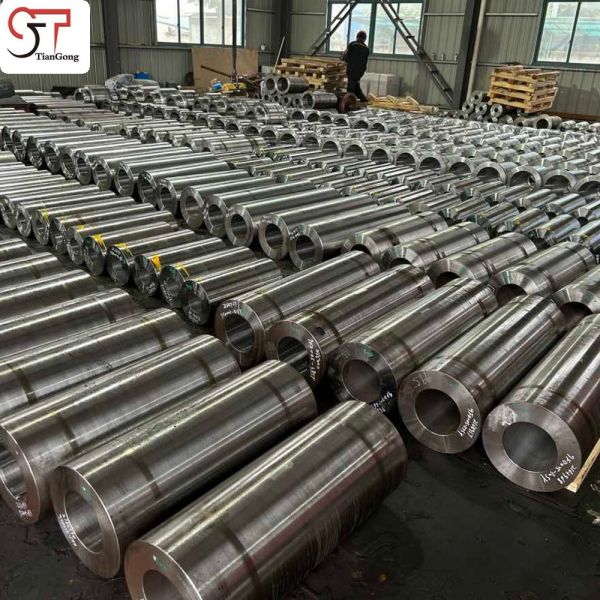 42CrMo Forged Steel Hollow Cylinder 100kg To 7000kg Open Die Forging