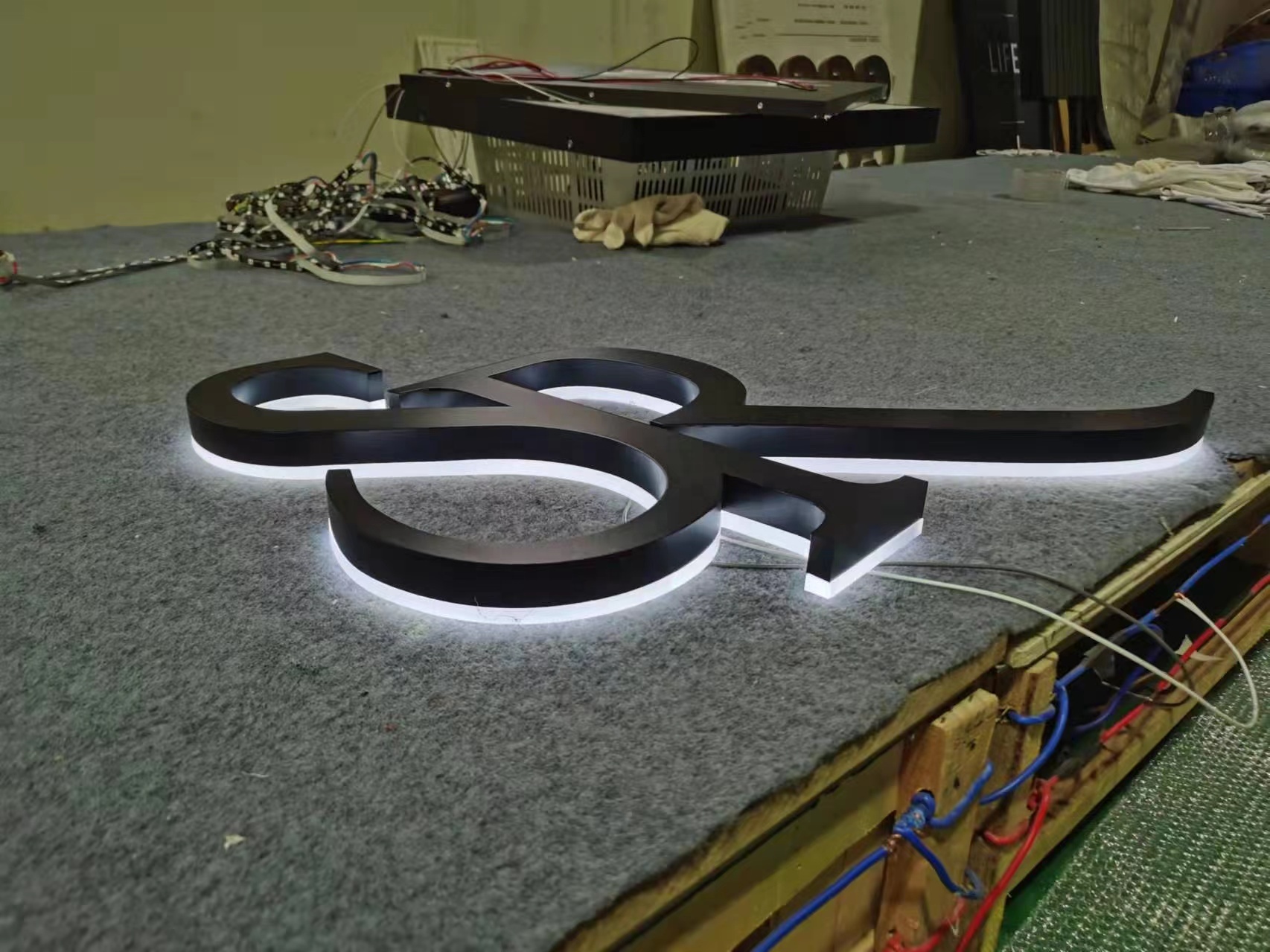 Factory customize wedding decoration back lit outdoor led letter signs light
