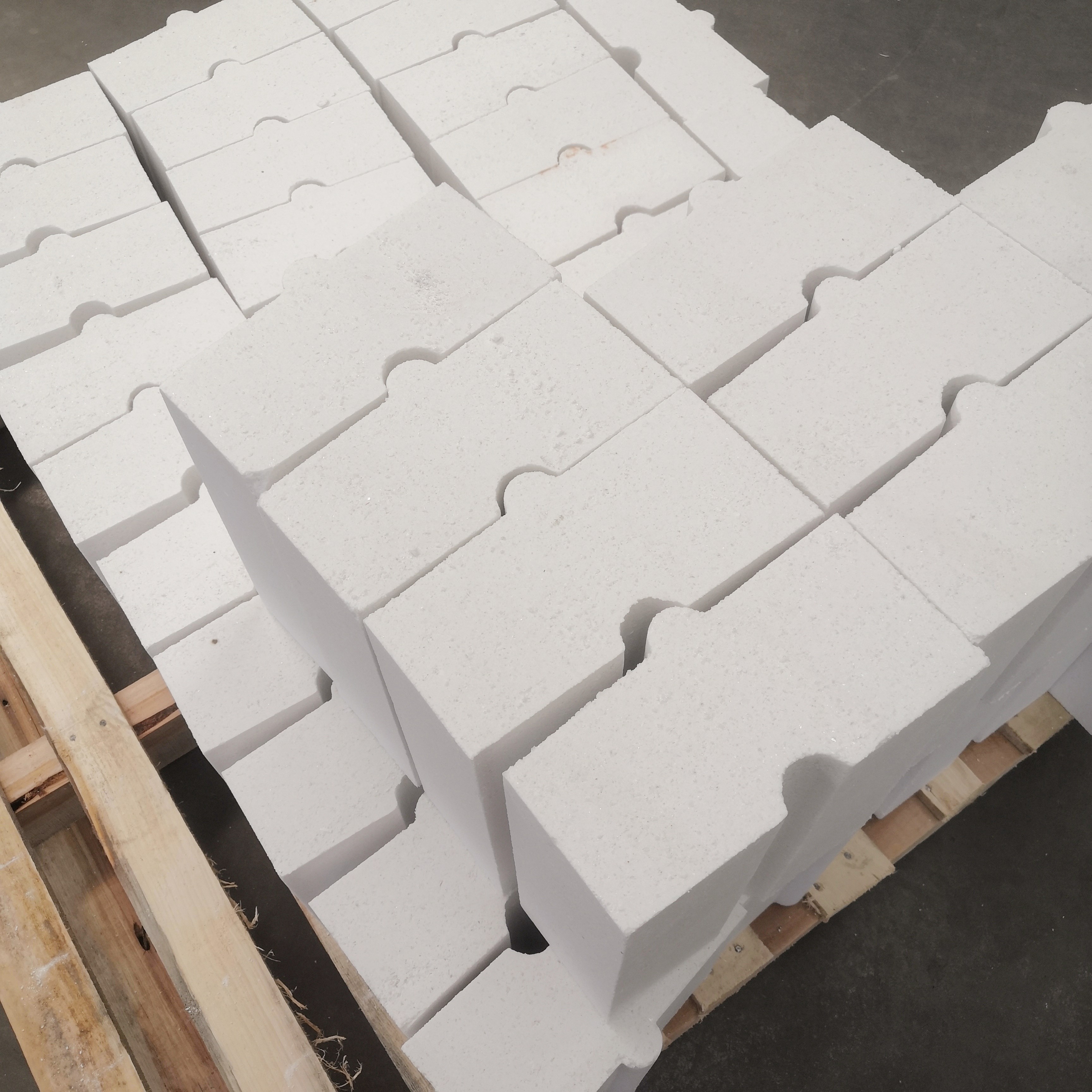High Alumina Bauxite Carbon Black Furnace High Pure Alumina Mullite Corundum Refractory Brick