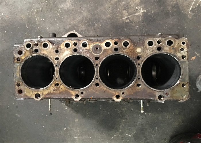 4BG1 4 Cylinder Engine Block , Used ISUZU Engine Block For Excavator 8-97130-328-4