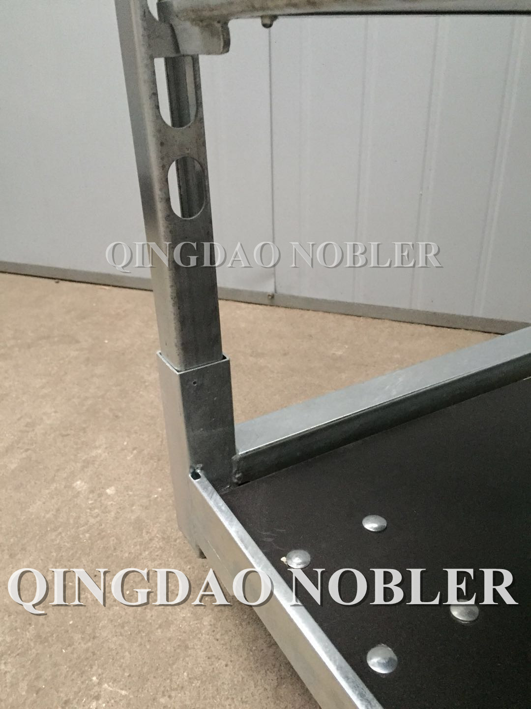 Metal Plate Dutch Flower Trolley Powder Painted With PP Casters