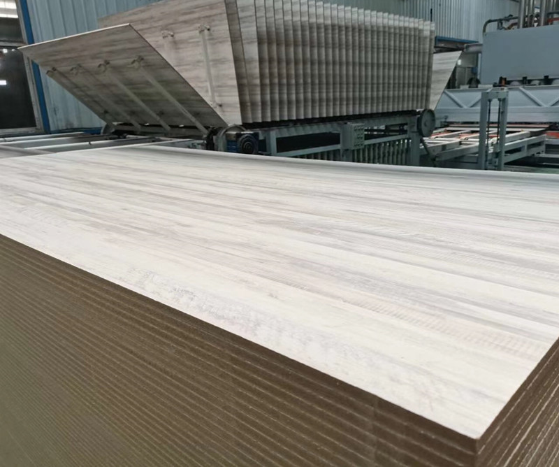 Moisture Proof 1220*3050mm Melamine Faced MDF Board