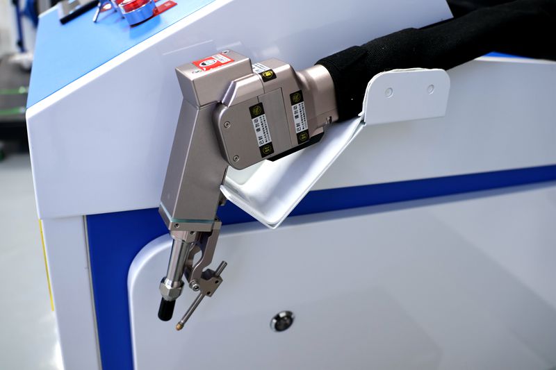 1500W Output Power Water Cooling Fiber Laser Welding Machine for Precise Welding of Stainless Steel Aluminum and Copper