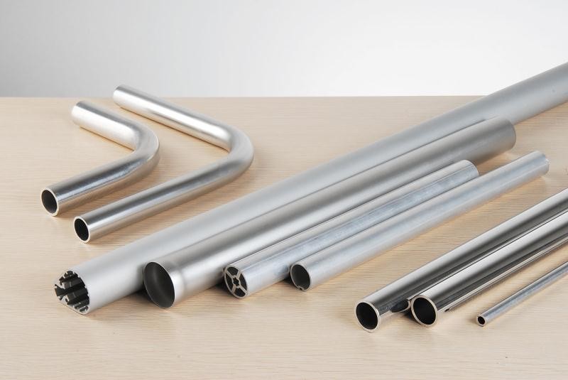 T6 Round Aluminium Extrusion Profile Pipe Anodized Customized 40mm Thickness