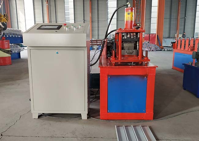 Total Power 7.5KW Garage Door Roll Forming Machine , Steel Door Frame Forming Machine