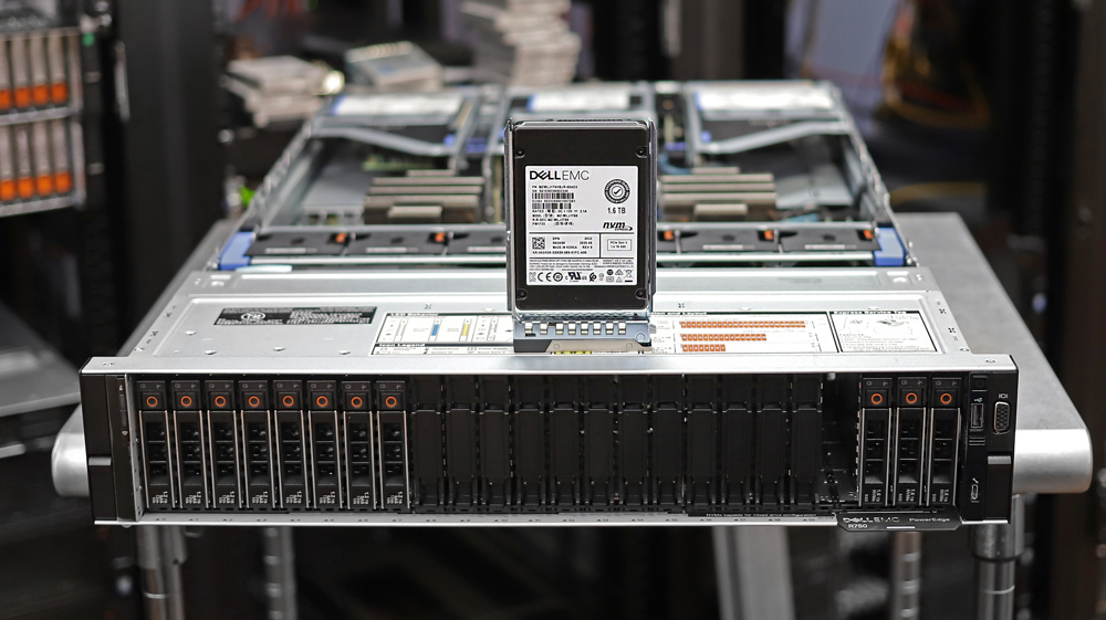 OEM R750 Dell EMC Power Edge R750 Server New 15G 2U 2.6-3.5Ghz DDR4