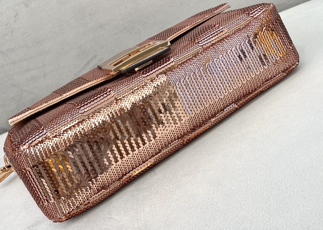 Rose Bead Piece Decoration Bling Bag Unique Shine Cross-Body Bag Baguette Bag