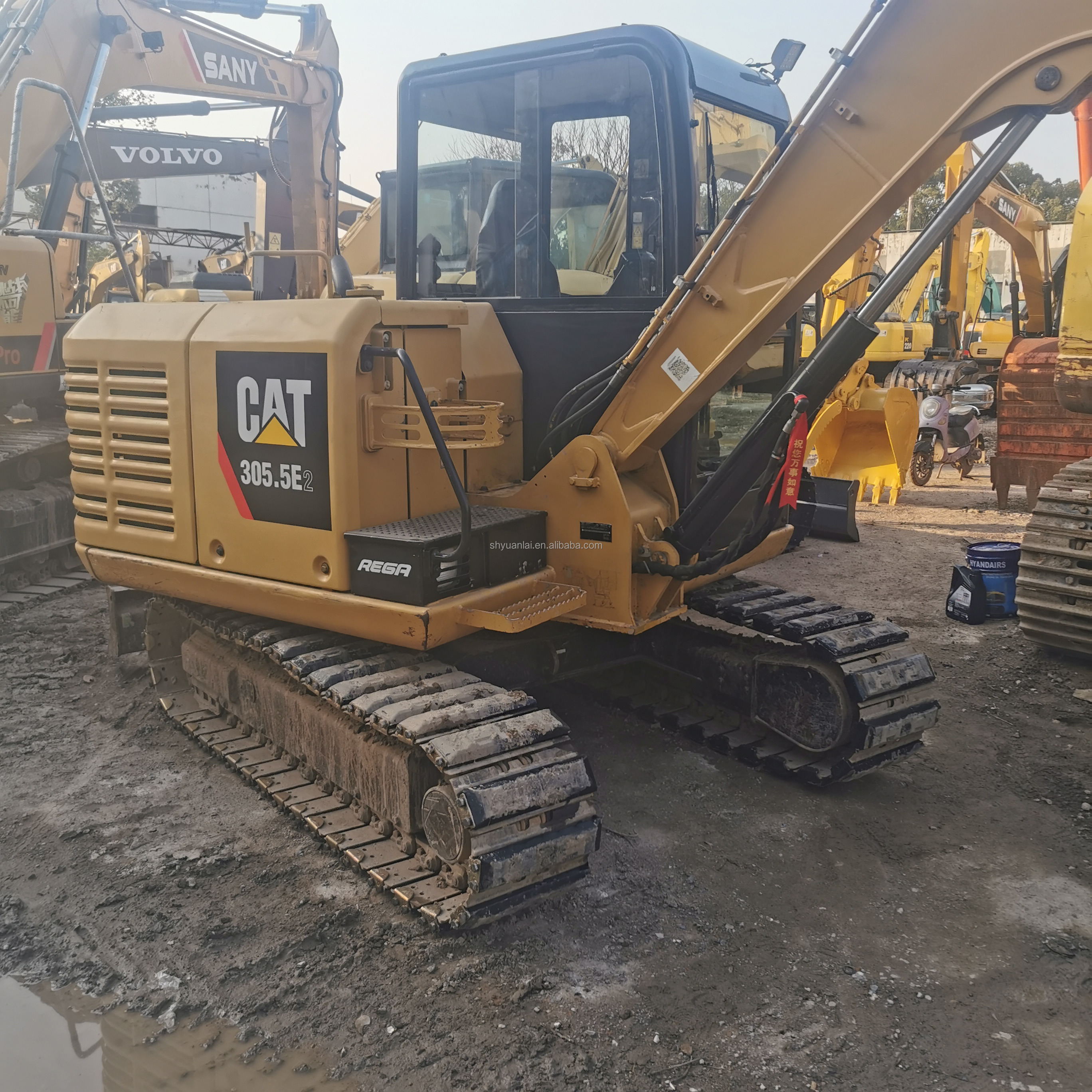 Year 2019 CAT305.5e A Second-Hand Excavator with Soft Steel Design and Strong Power