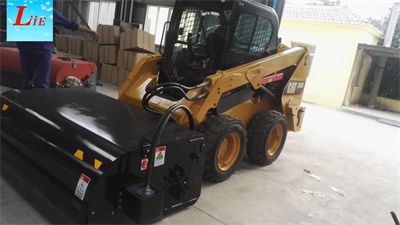 China Skid steer attachment bucket broom sweeper skid steer sweeper manufacturer