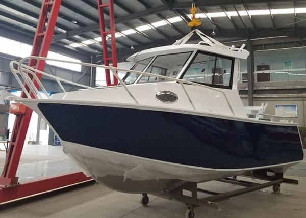 Buy cheap Center Cabin Aluminum Fishing Boats 8m / 26ft Basic length corrosion resistance from wholesalers