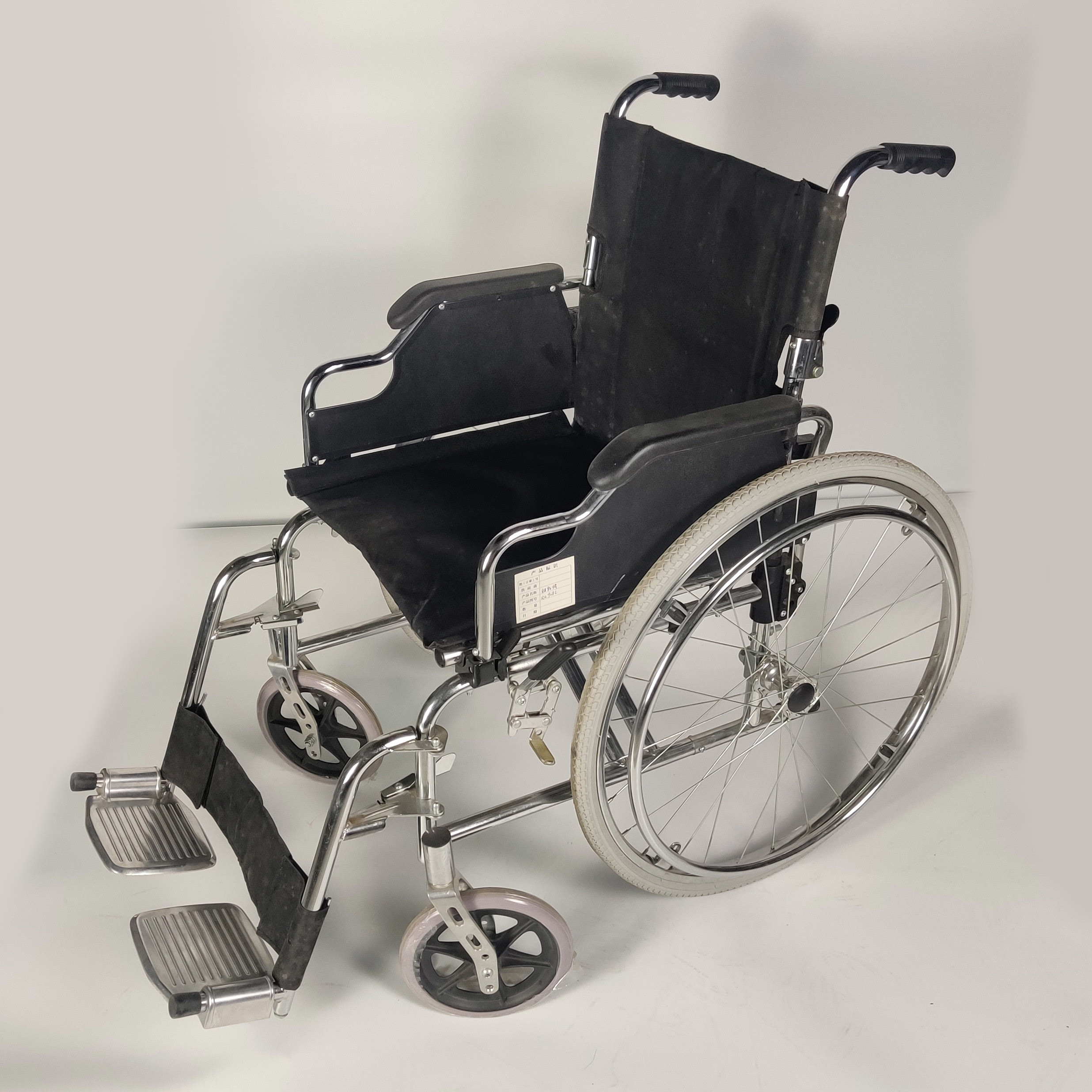Foldable Lightweight Aluminum Manual Wheelchair With Flip Up Desk Armrest