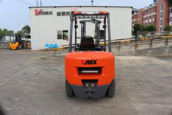 Buy cheap Roll Clamp Container Mast Attachment Hydraulic 3.5 Ton Forklift from wholesalers