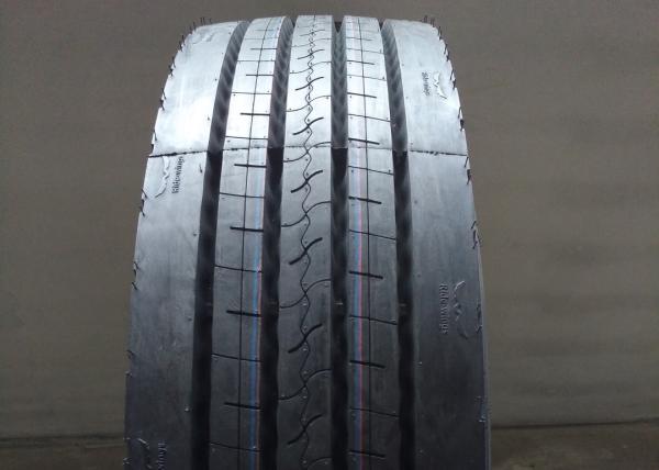Buy cheap Black Appearance Highway Truck Tires 11R22.5 12R22.5 High Fuel Efficiency from wholesalers