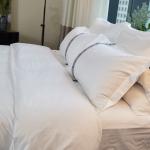 Dobby White Stripe Jacquard Hotel Luxury Sheet Set , Hotel Style Bedding Sets