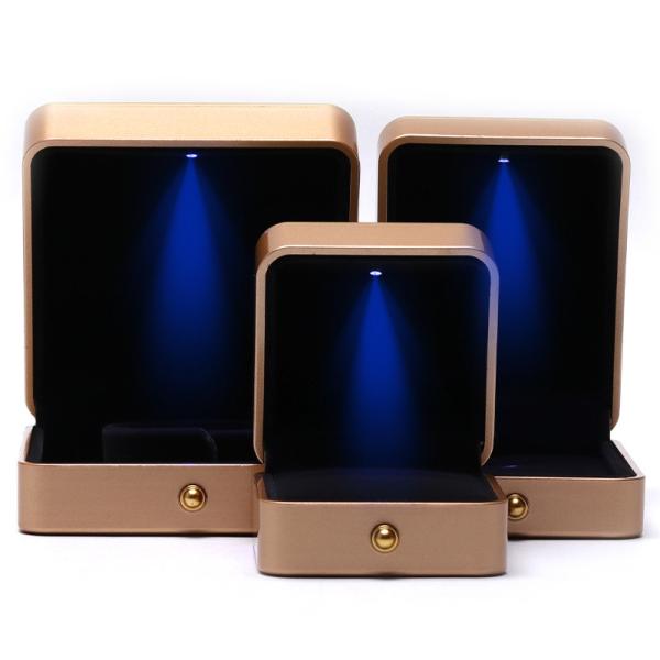 Handmade Luxury LED Jewelry Box for Custom Plastic Spray Painted Square Necklace