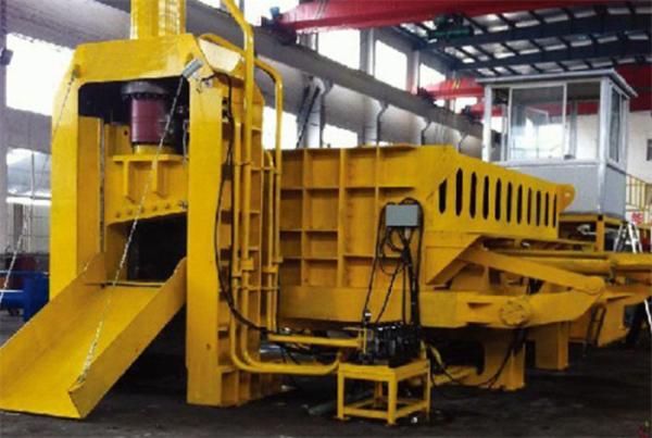 37KW * 2 Gantry Shear / Scrap Car Baler For Cutting Section Bars 8 - 13 Tons /