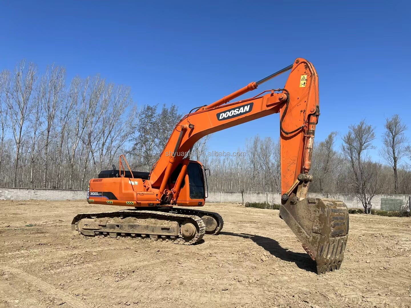 DOOSAN DH300LC-7 Excavator Energy-Saving and Affordable for Crushing Used Excavators