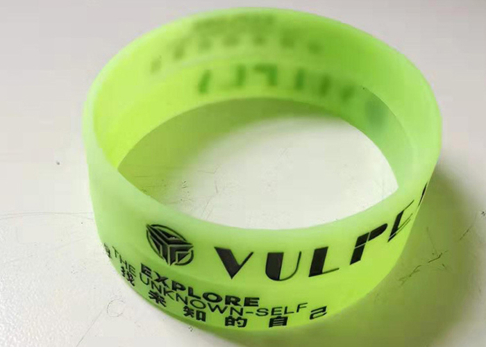 Luminous Silicone bracelet for boys girls custom logo Wristband Recessed Rubber strap words color size