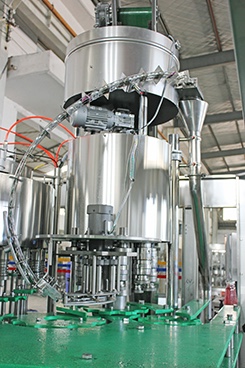 380V Carbonated Beverage Filling Machine Easy Operation High accuracy