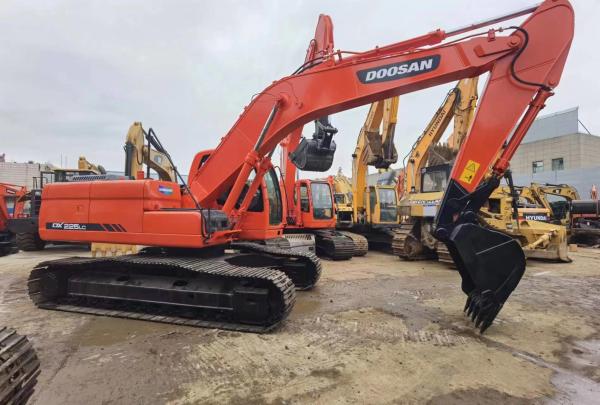 Buy cheap Used Doosan DX225LC Crawler Excavator Heavy Duty Equipment Original from wholesalers