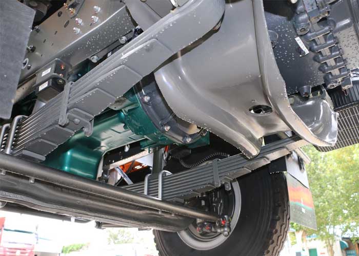 HOWO 6X4 TRACTOR TRUCK CHASSIS