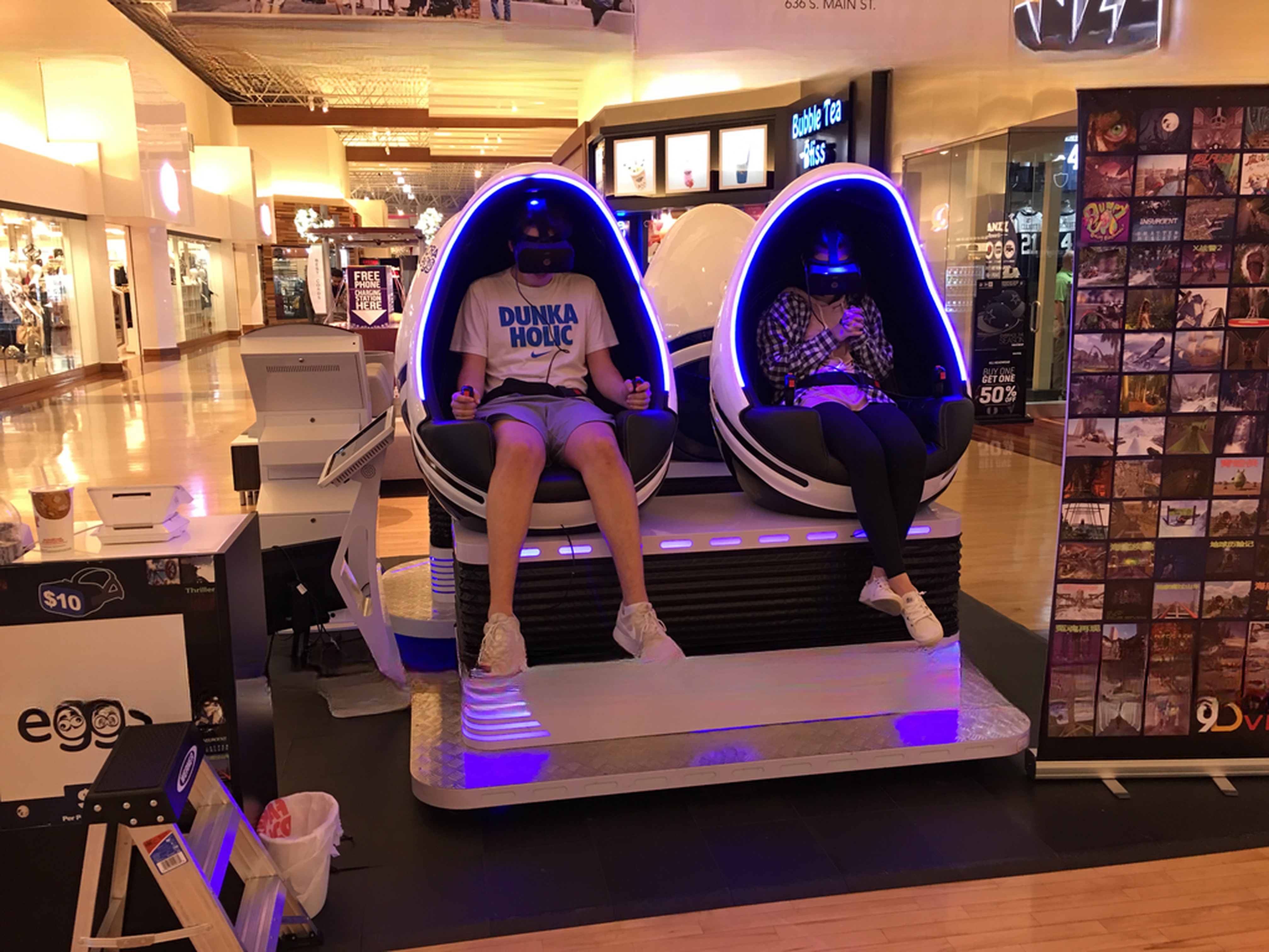 Dreamland Virtual Reality Cinema 2 Player 9D VR Egg Cinema Multiplayer Equipment VR Simulator