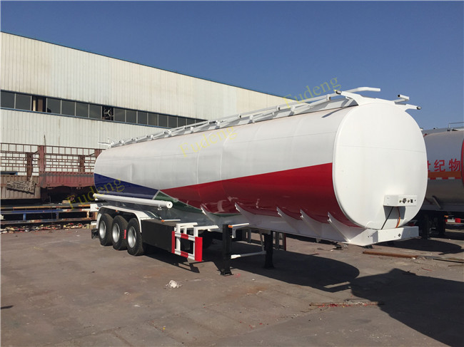 45000 L 4 Compartment Fuel Tanker Semi Trailer Customized Color High Performance
