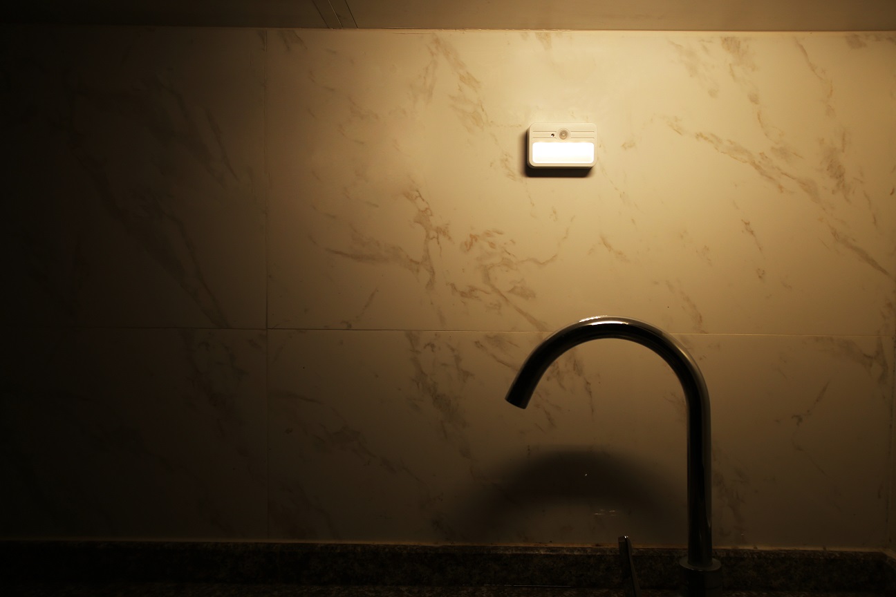 26Lm Pir Motion Sensor Night Light / 6000K Battery Led Pir Light