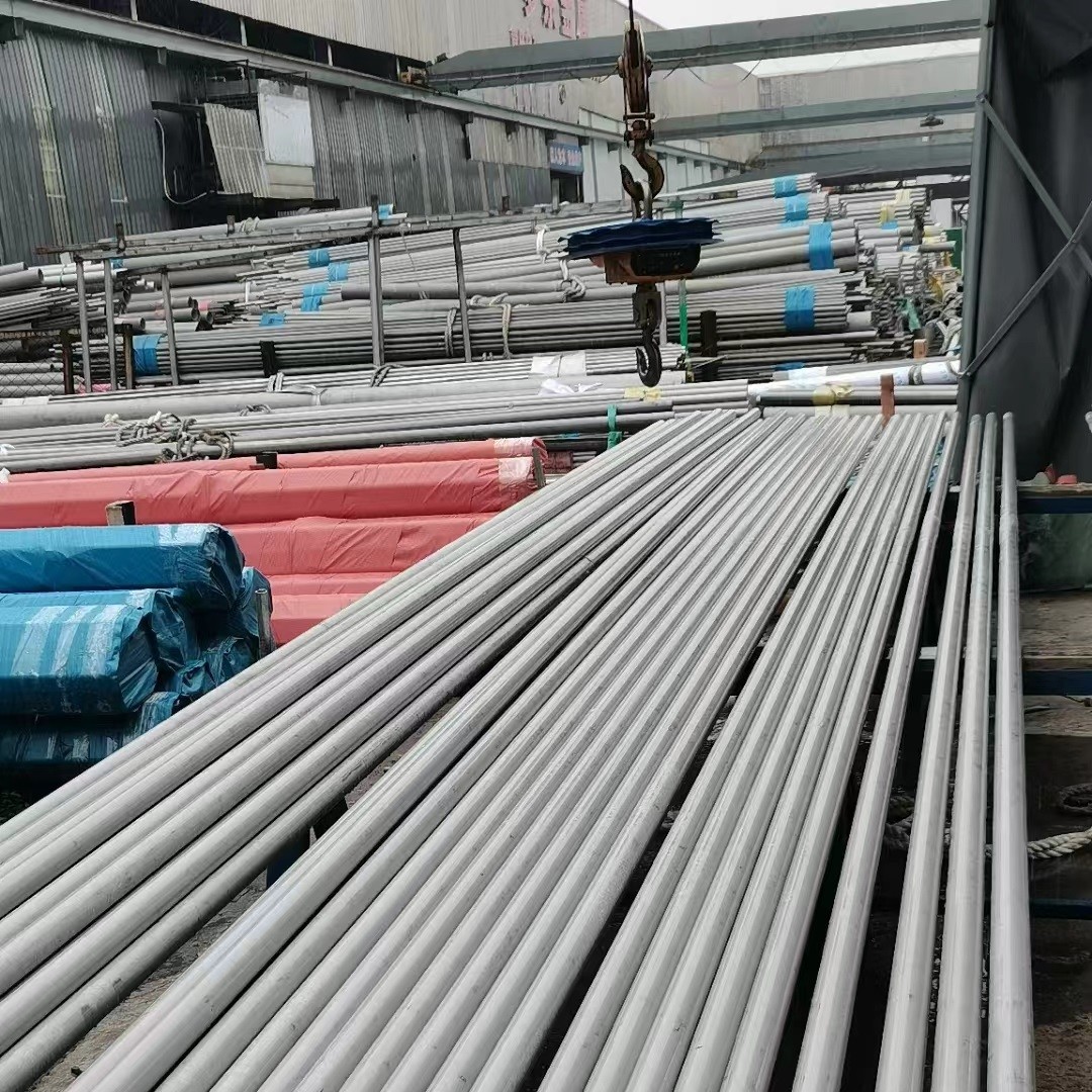ASTM SA312 SA213 Stainless Steel Pipe Tube / Round Shape Stainless Steel Pipe in 5.8m 6m Length