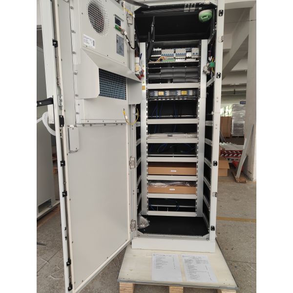 Custom 48V 36KW Telecom Power System with Solar Cabinet