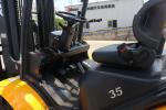 3.5 Ton 2WD Compact All Terrain Forklift Yanmar 4TNE98(EUIII) Japanese Engine
