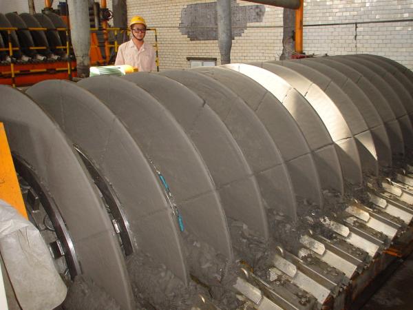 Buy cheap Micro Porous Rotary Vacuum Disc Filter Iron Ore Dewatering Stable Performance from wholesalers