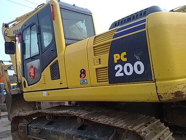 Buy cheap Used KOMATSU PC200-8 Excavator LOW PRICE from wholesalers