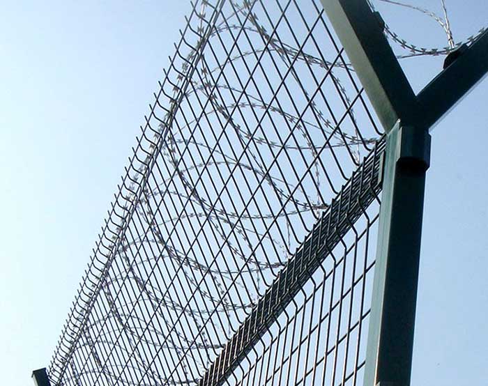 Prices PVC Coated Welded Airport Security Fence Rectangle Pressure Treated Wood Type