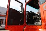 Left Driving Sinotruck Sitrak C7H Diesel Tractor Head Truck 89KM/H