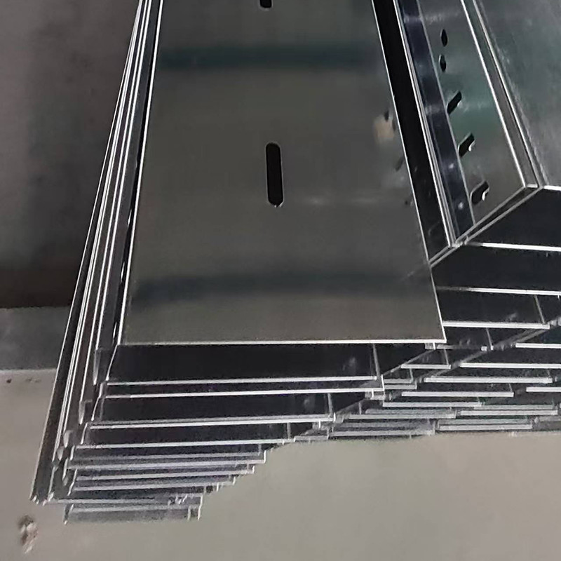 Galvanized Electrical Wiring Metallic Perforated Cable Tray Long Lasting Durability